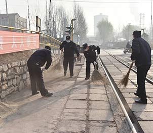 华体(中国)共青团义务劳动